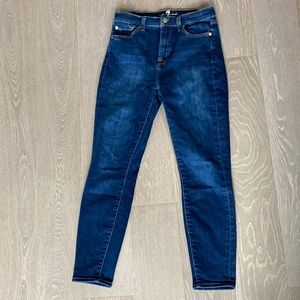7 For All Mankind Cropped Gwenevere jeans in size 27